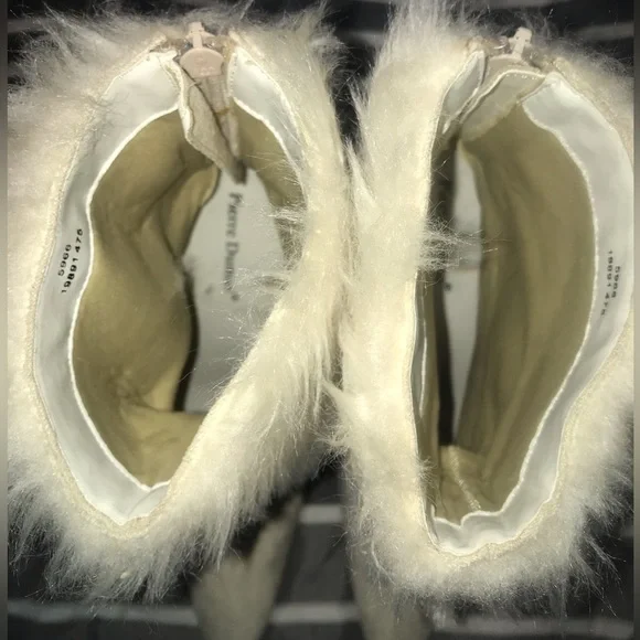 Pierre Dumas Cream Colored, Strapped, Faux Fur Ankle Boots with Heel sz 9 - Picture 6 of 8